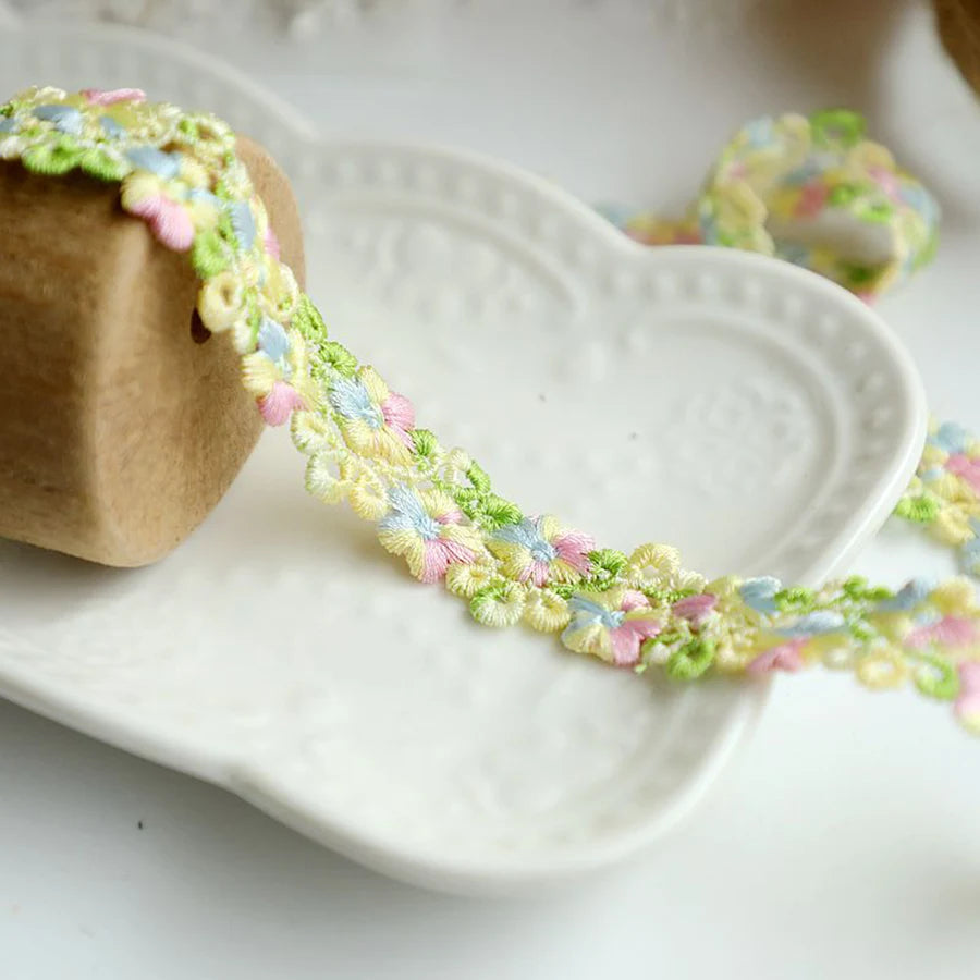 1Yard Pink Green Lace Trim Craft Flower Lace Fabric Venise Floral Embroidered Applique Decorated Lace Ribbon 2CM Wide