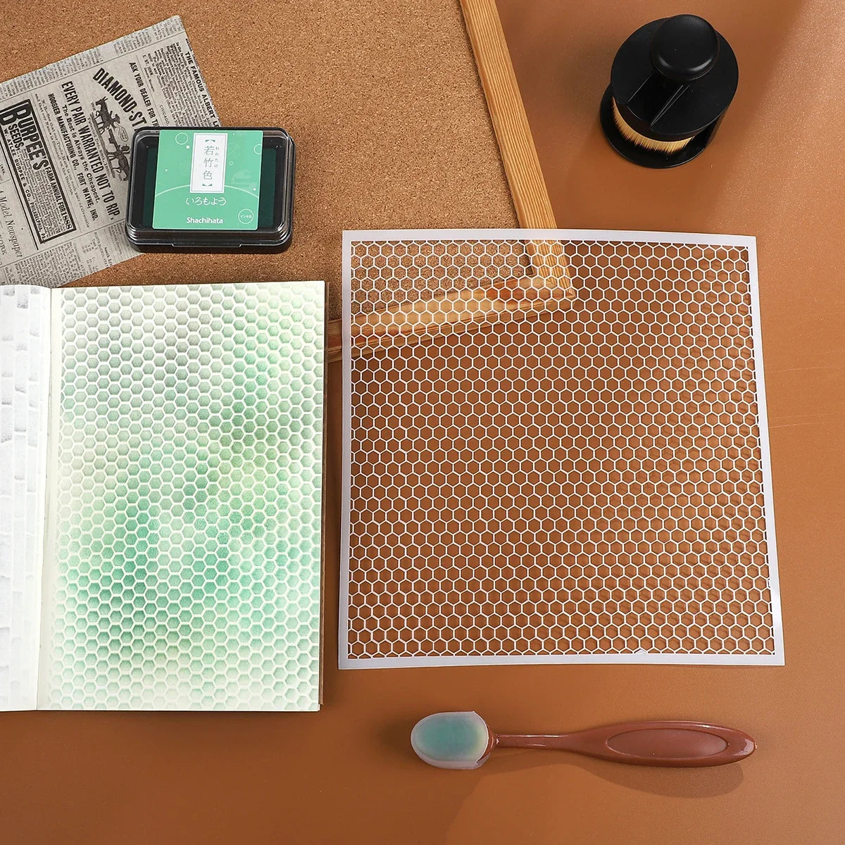 JIANWU Red Brick Honeycomb Fish Scale Graphic Plastic Masking Panel Material Stamp Creative DIY Student Supplies Stationery