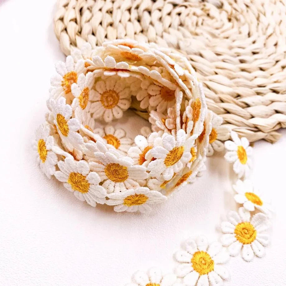 2 Yards White Daisy Flower Lace Fabric Applique Sewing Triming for Clothing Decoration 2.5cm Wide