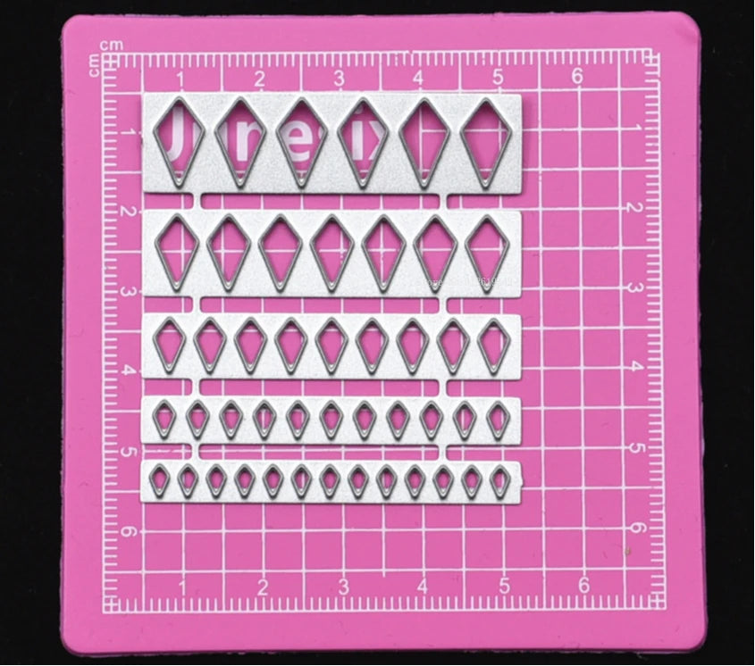 Ultralight Clay Geometry/petal Shape Carbon Steel Cutting Mold DIY Polymer Clay Animation Characters Clothing Decoration Tools