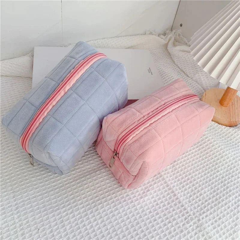 Zipper Large Solid Color Cosmetic Bag Cute Fur Makeup Bag for Women Travel Make Up Toiletry Bag Washing Pouch Plush Pen Pouch
