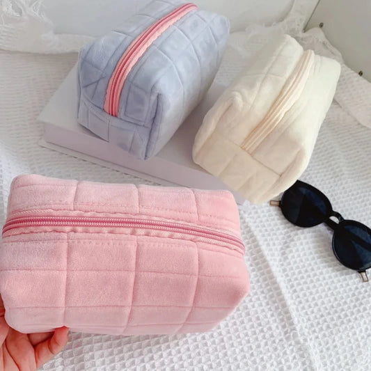 Zipper Large Solid Color Cosmetic Bag Cute Fur Makeup Bag for Women Travel Make Up Toiletry Bag Washing Pouch Plush Pen Pouch