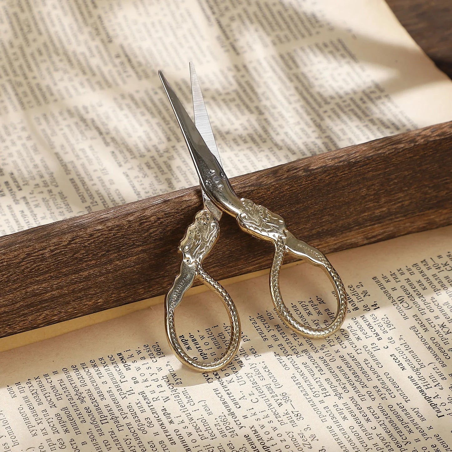 JIANWU  Vintage Crane Stainless Steel Scissors Cutting Tools Creative DIY Student Supplies Stationery