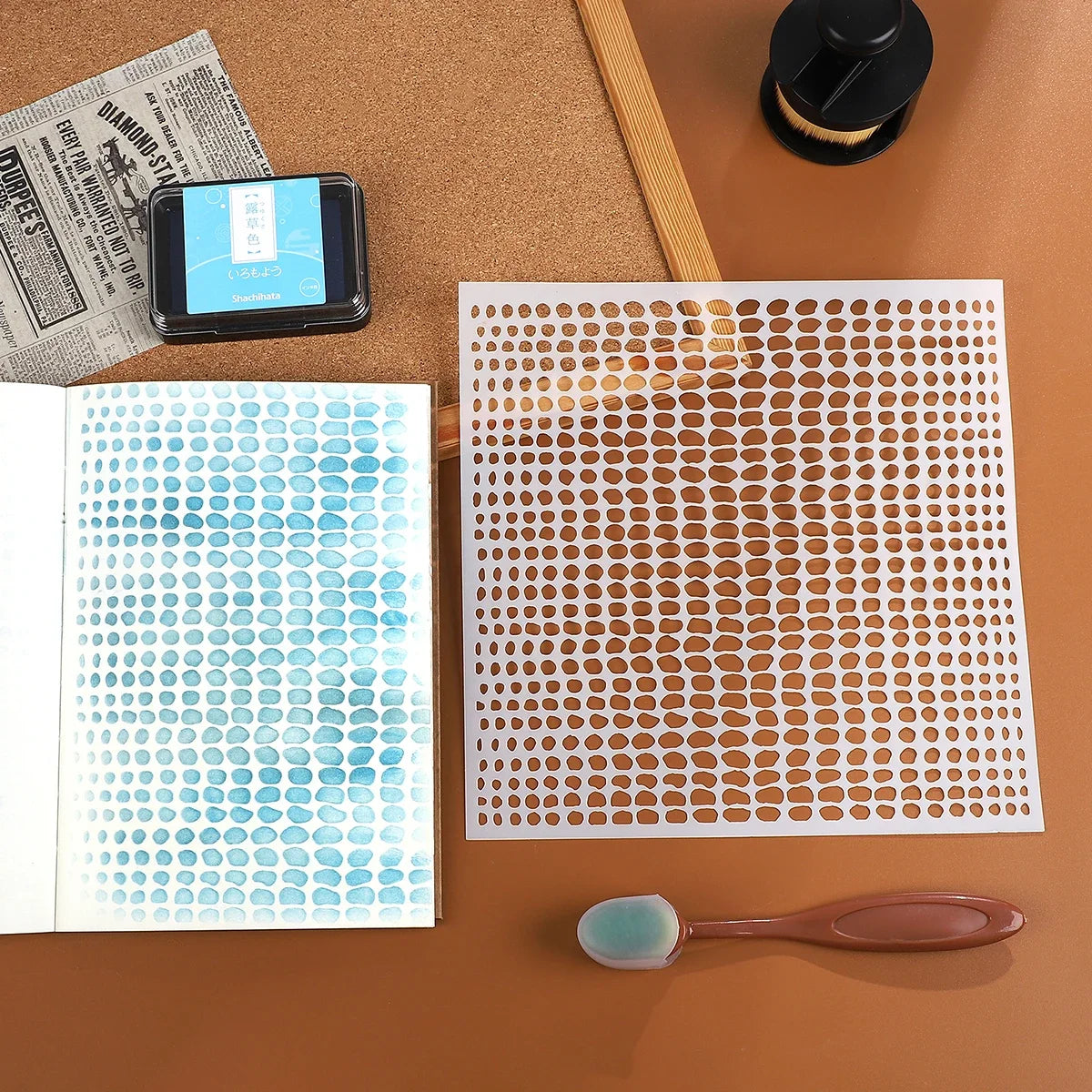 JIANWU Red Brick Honeycomb Fish Scale Graphic Plastic Masking Panel Material Stamp Creative DIY Student Supplies Stationery
