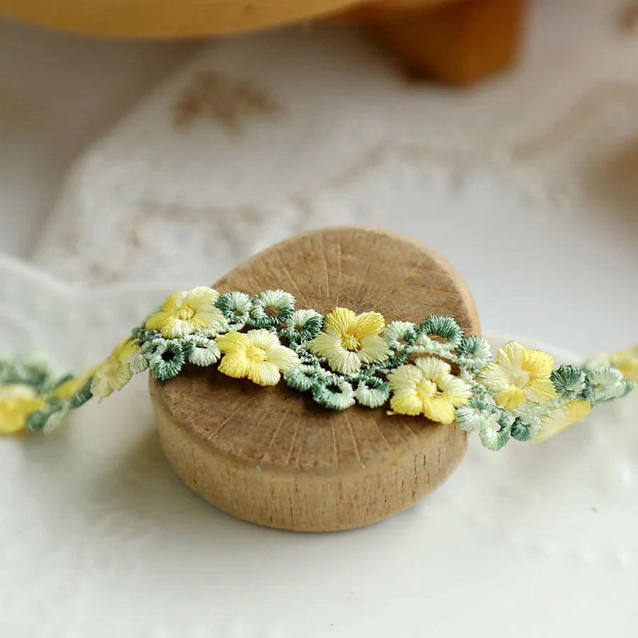 1Yard Pink Green Lace Trim Craft Flower Lace Fabric Venise Floral Embroidered Applique Decorated Lace Ribbon 2CM Wide